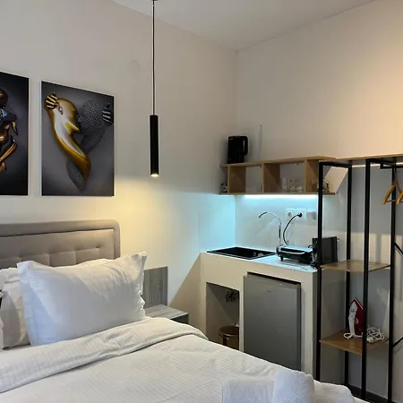 Private Mini Suite-netflix * 塞萨洛尼基