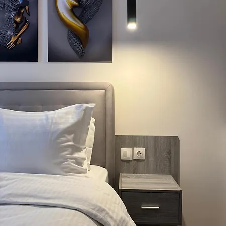 Private Mini Suite-netflix 塞萨洛尼基