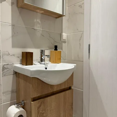Private Mini Suite-netflix Apartment